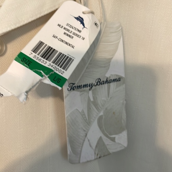 Tommy Bahama Boston Red Sox 100% Silk Button Up Shirt - Picture 8 of 9